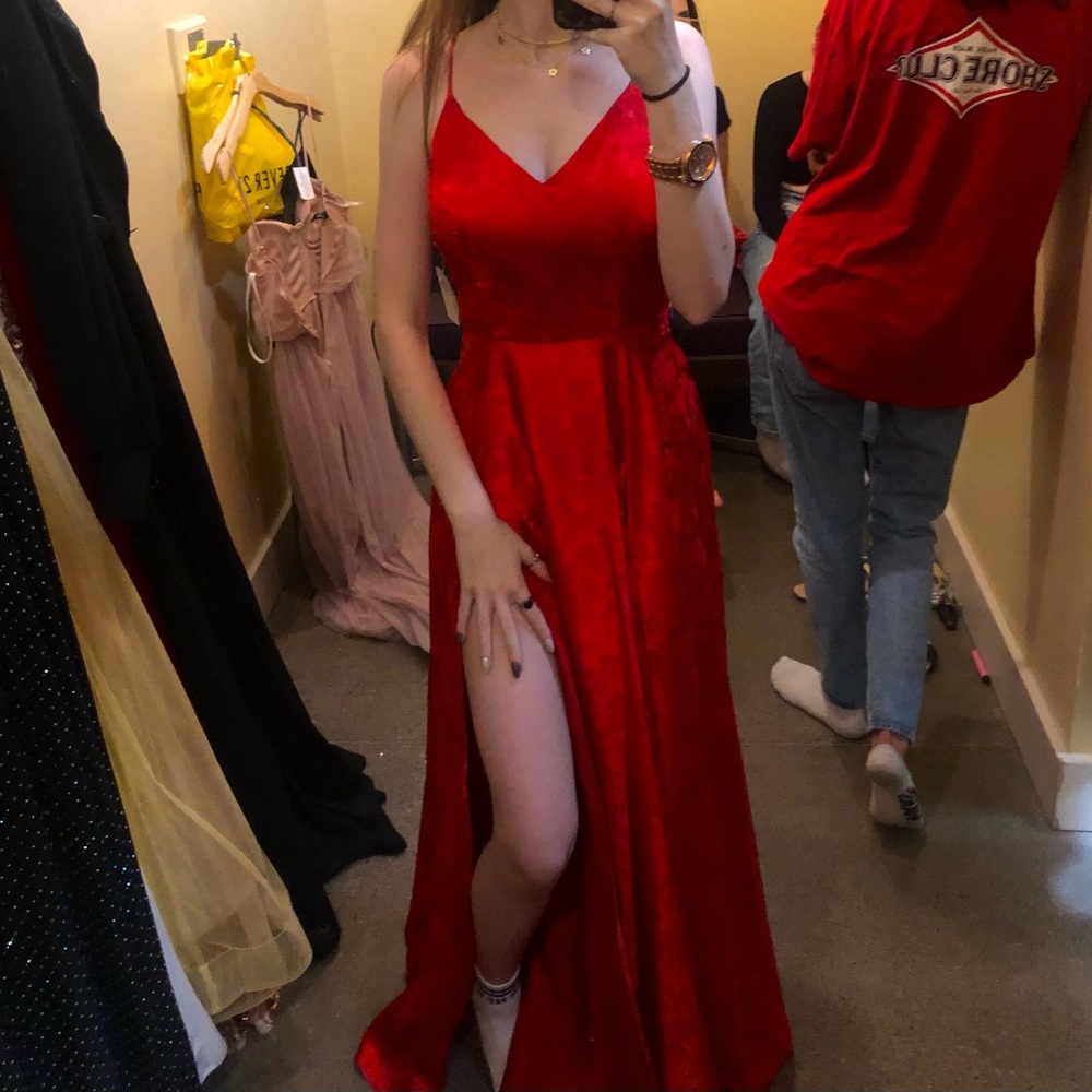 Red prom dress (need to sell fast)